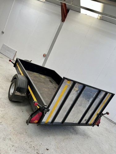 Iforwilliams p8e 8x5ft - p8e, trailer
