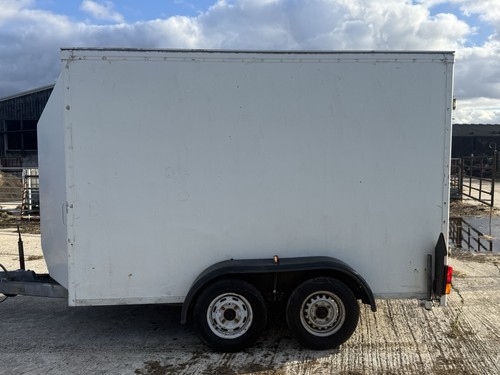 Indespension 10ft box trailer