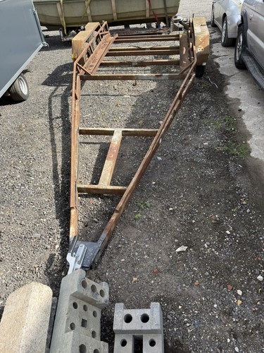 Twin axle boat car - axle,