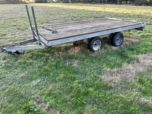 Flat bed trailer - 6’,