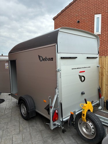 Debon c400 box - hire),